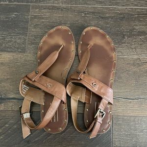 Melrose Market Brown Leather Thong Sandals